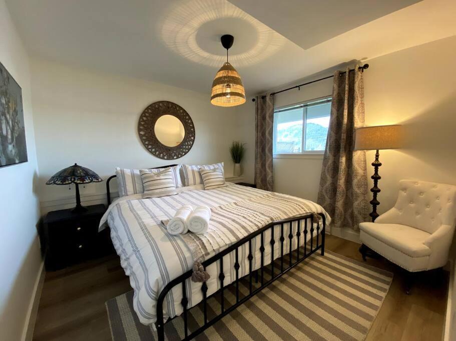 Cozy Lakeview Suite Victoria Eksteriør billede